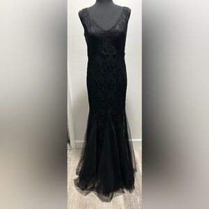 Unknown Brand Lace Floor Length Dress - 2 XL - Black - Used